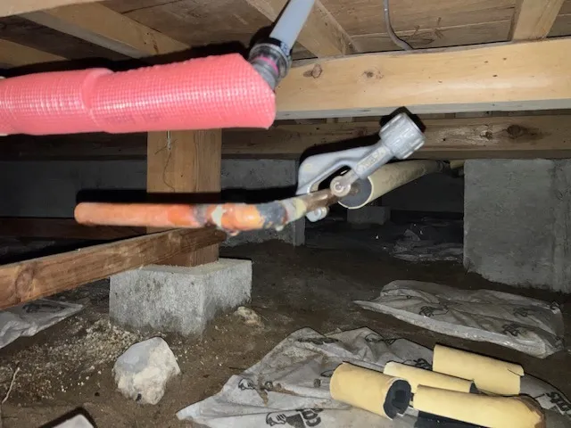 床下給湯管漏水修理工事