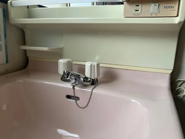 洗面台混合栓入替工事
